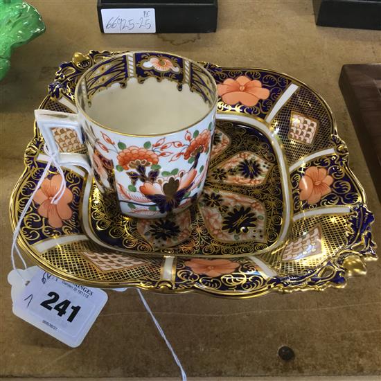 Crown Derby Imari pattern dish & a Dewsbury Derby mug(-)